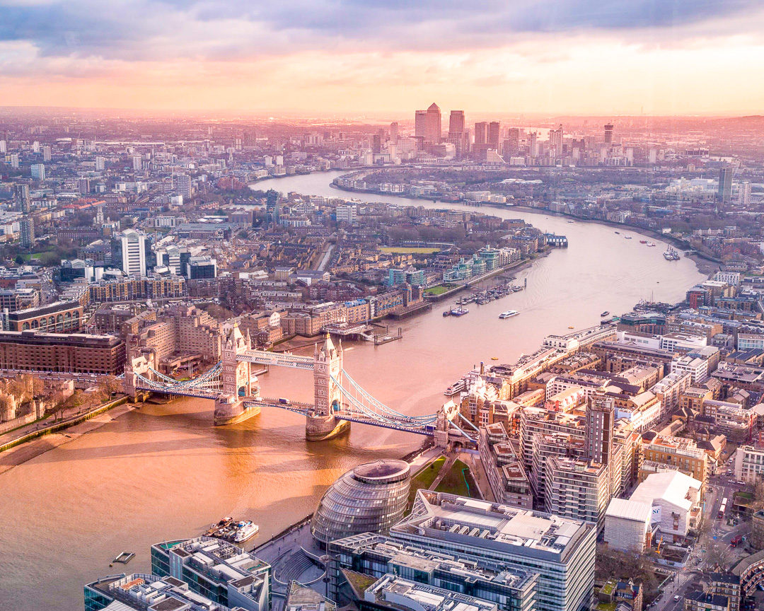 Sunrise London, The Easy Three Rule for Choosing Where to Stay, by Travel After 5
