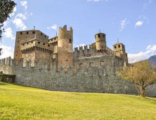 TravelAfter5_Italy_Aosta Valley_Fenis Castle